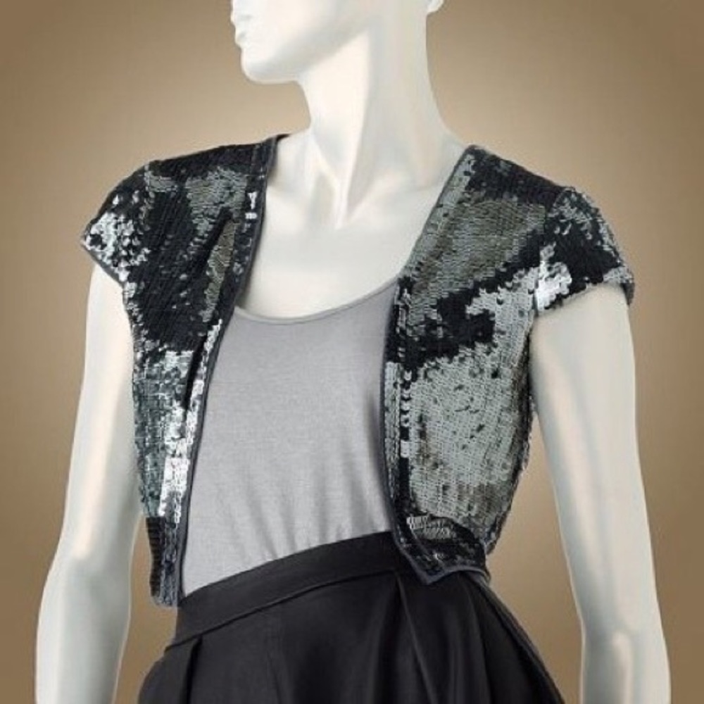 Jennifer Lopez for Kohl’s sequin capelet, size XL